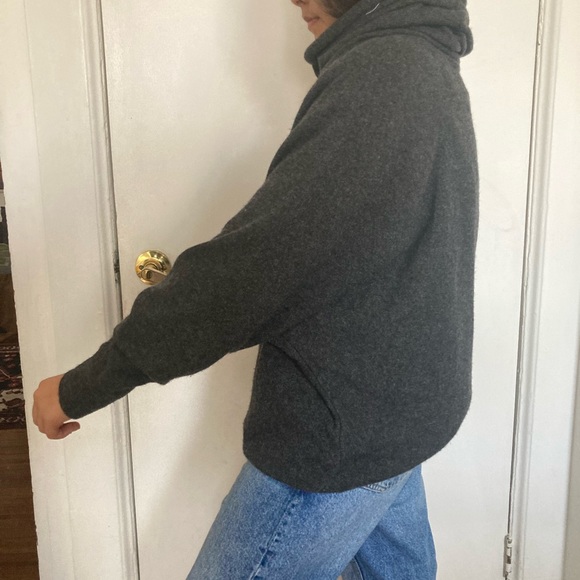 Cashmere long turtleneck sweater-dress. - Picture 8 of 8